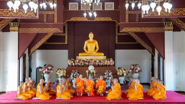 Monk Life Thailand
